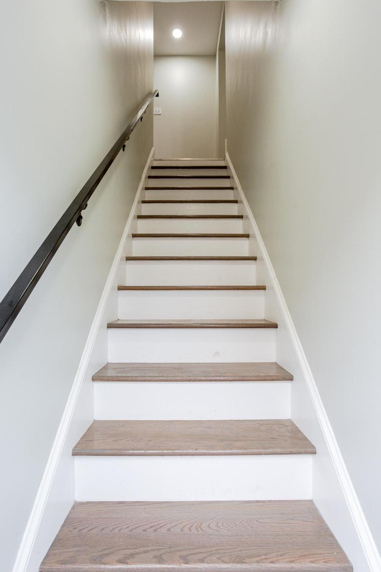Stylish In Center City, French-japanese & Minimalist Vibes *
