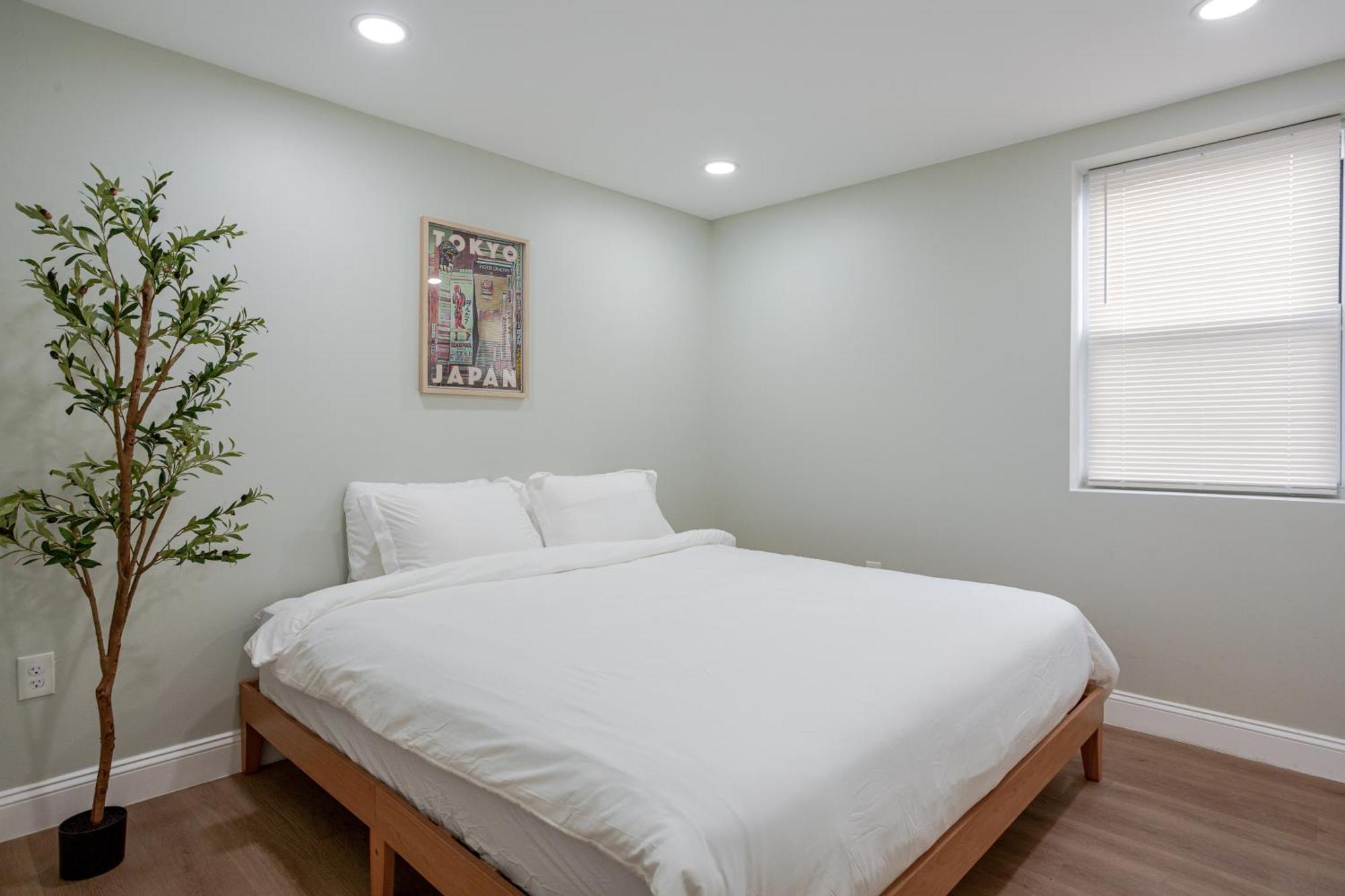 Stylish In Center City, French-japanese & Minimalist Vibes Apartment