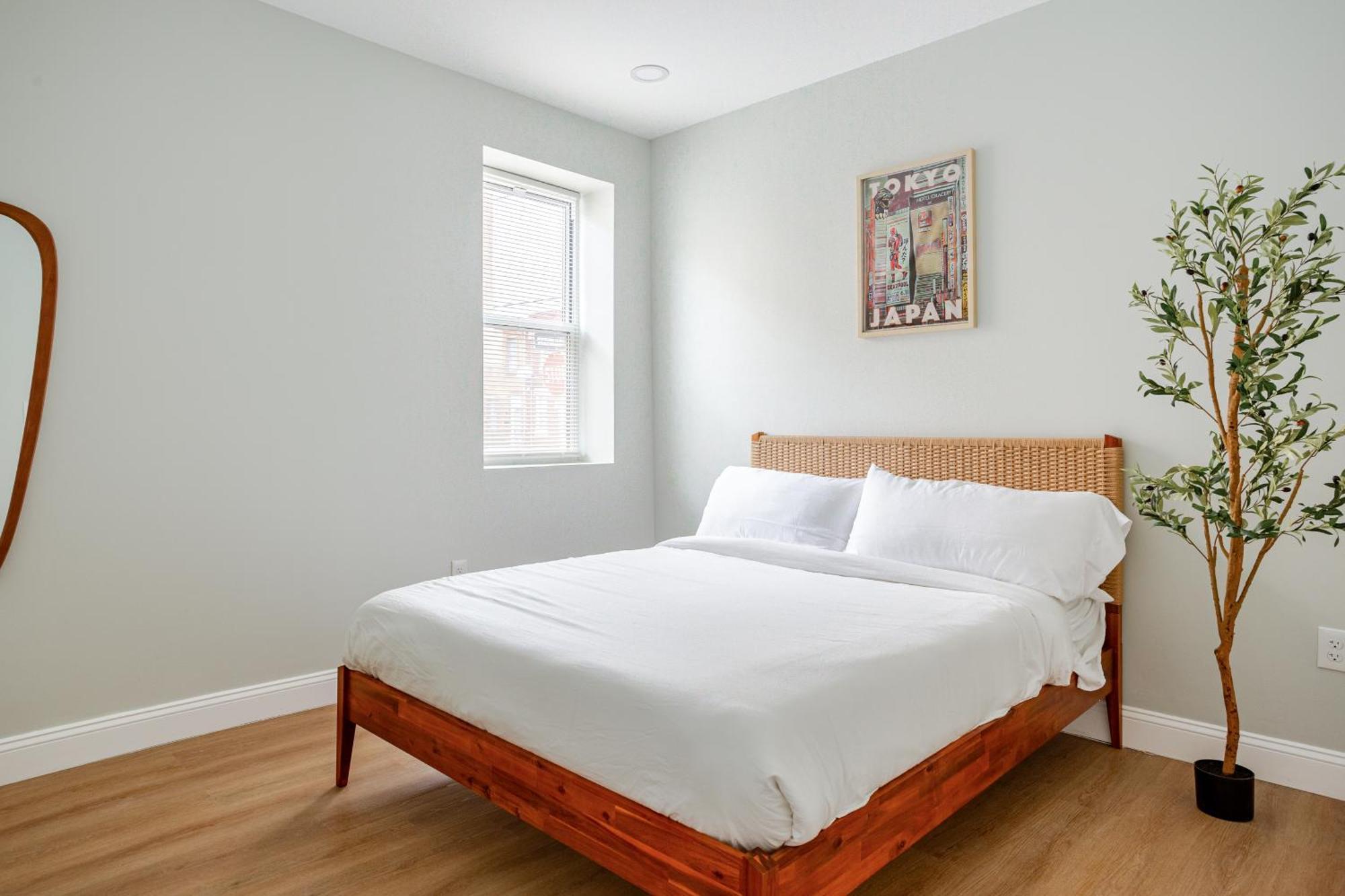 Stylish In Center City, French-japanese & Minimalist Vibes Apartment